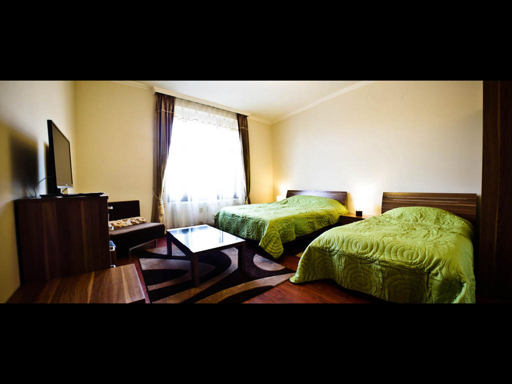 Spirit Apartman ไฮจ์ดุสโซบอสโล ห้อง รูปภาพ